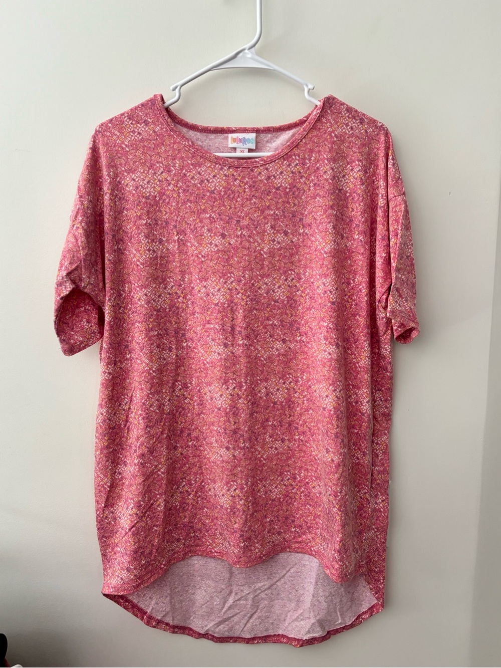 LuLaRoe Pink Multi-Tone Short Sleeve Tee
